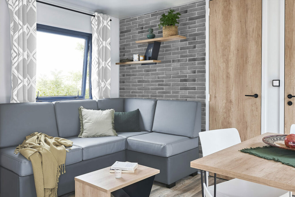 livraison rapide collection tapisserie encollée imitation brique style anglais tendance trompe l'œil sur-mesure prix abordable mobil-home salon