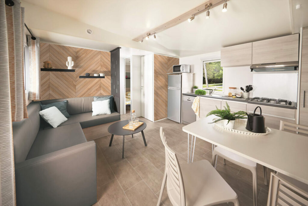 acheter tapisserie imprimé mural imitation chevrons bois personnalisé meilleur prix mobil-home cuisine salon