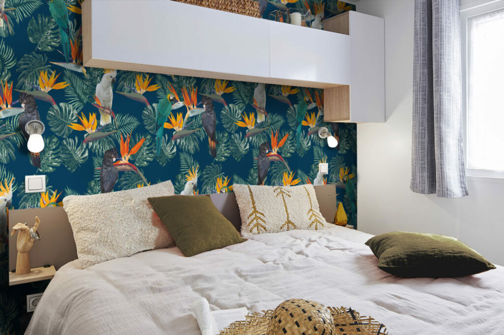 tapisserie autocollante motif design dense de perroquet tropicaux petit prix chambre de mobil home