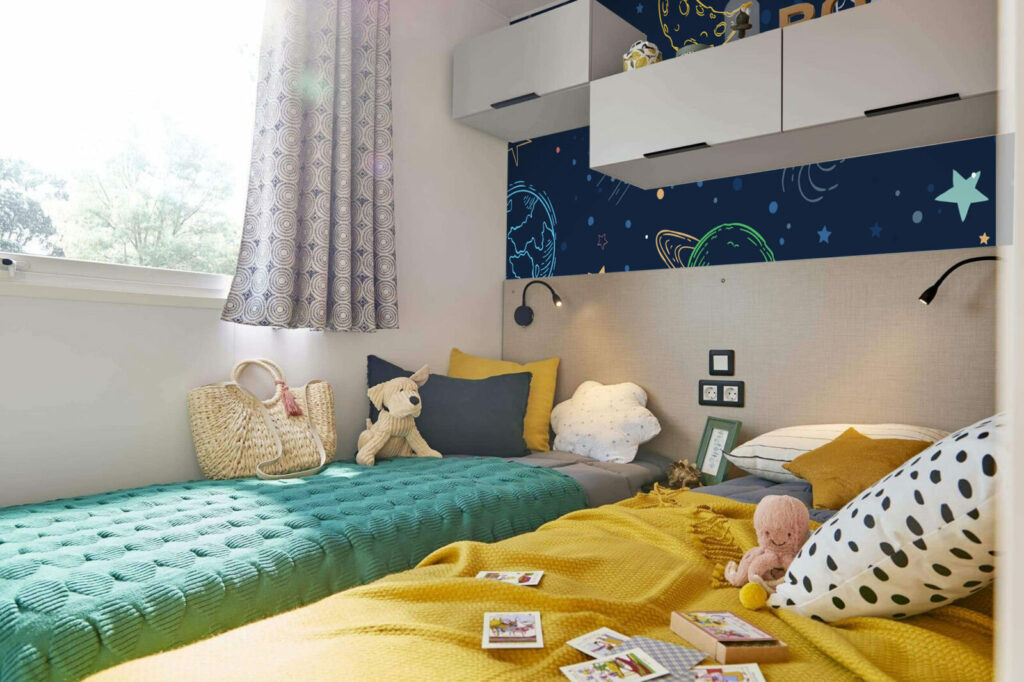 papier peint adhésif original motif de l'espace sur-mesure livraison gratuite mobil home