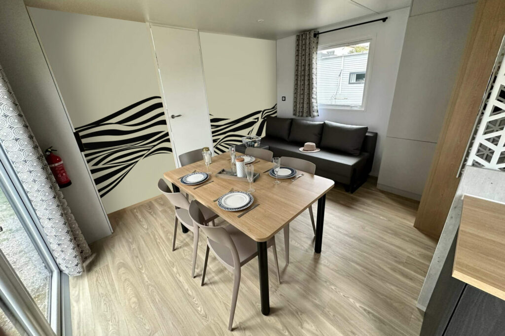 Papier peint à encoller panoramique tendance vagues personnalisée pas cher mobil home salle à manger beige