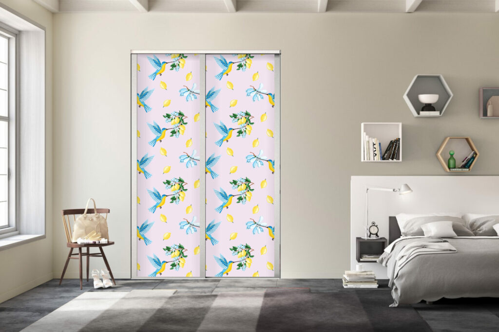 Décoration porte avec tapisserie motif oiseau bleu rose petit prix - bonne qualité - chambre