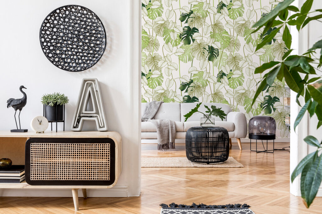 Papier peint feuillage exotique au style tropical chic. Décor mural sur mesure, cadrage personnalisable et fabrication française.